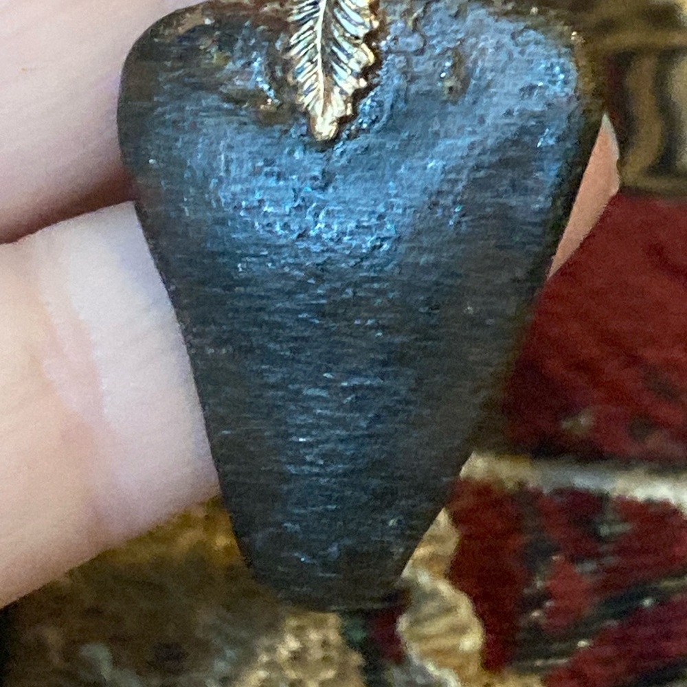 Different, gorgeous necklace, old! (WV)